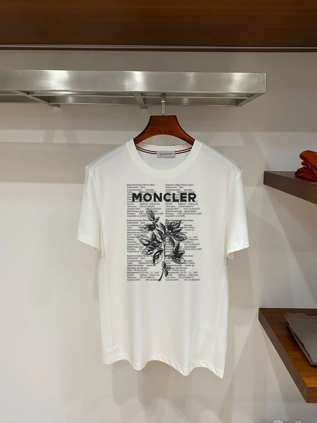 Moncler T 26s New Arrival Supima 210 ， ， + ， ， ， ， ， Breathable， ！ ， ， ，Series ， 5 ， ， 100 ， 1% . Versatile， 。 Breathable， ：White// /Light Green /Khaki / /Black Sizes：M-3XL Size ：178-130 L